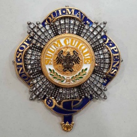 Звезда Ордена Черного орла с инкрустацией, совмещенная с Орденом Подвязки (муляж)